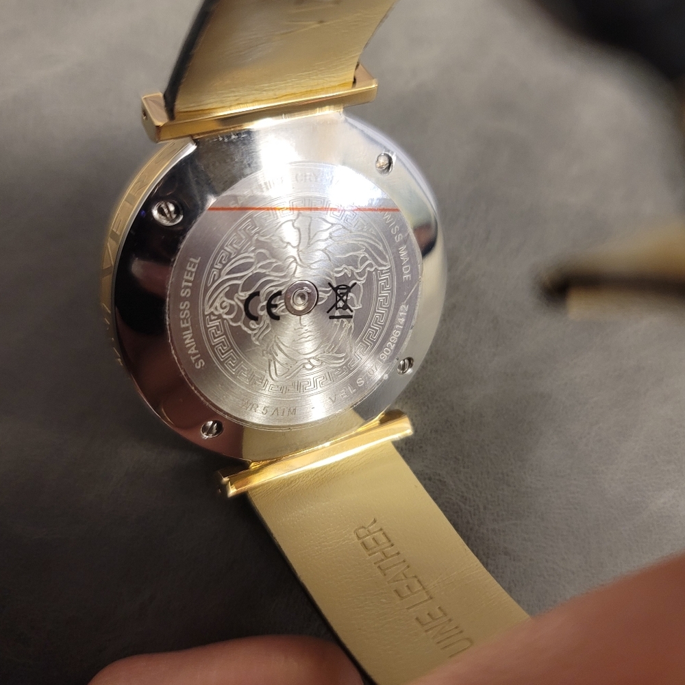 Authentic Versace watch - Picture 7 of 11